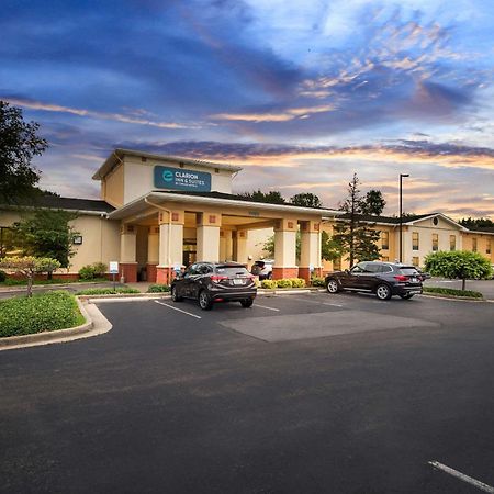 Clarion Inn & Suites Northwest Indianápolis Exterior foto